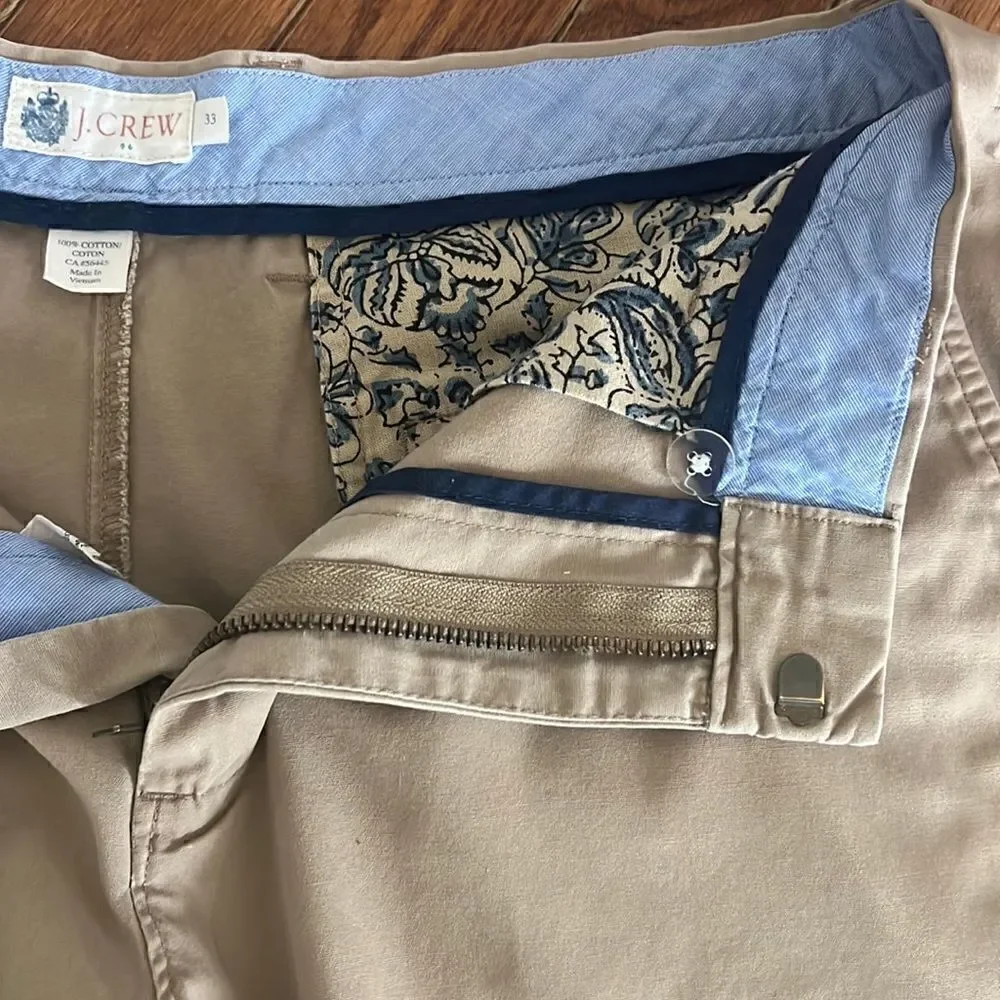 J. Crew Men’s 33 khaki tan flat front preppy shorts